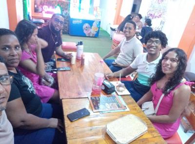 familia pajaro cordero en cartagena colombia